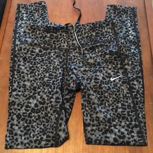 Nike Women’s Dri-fit tights